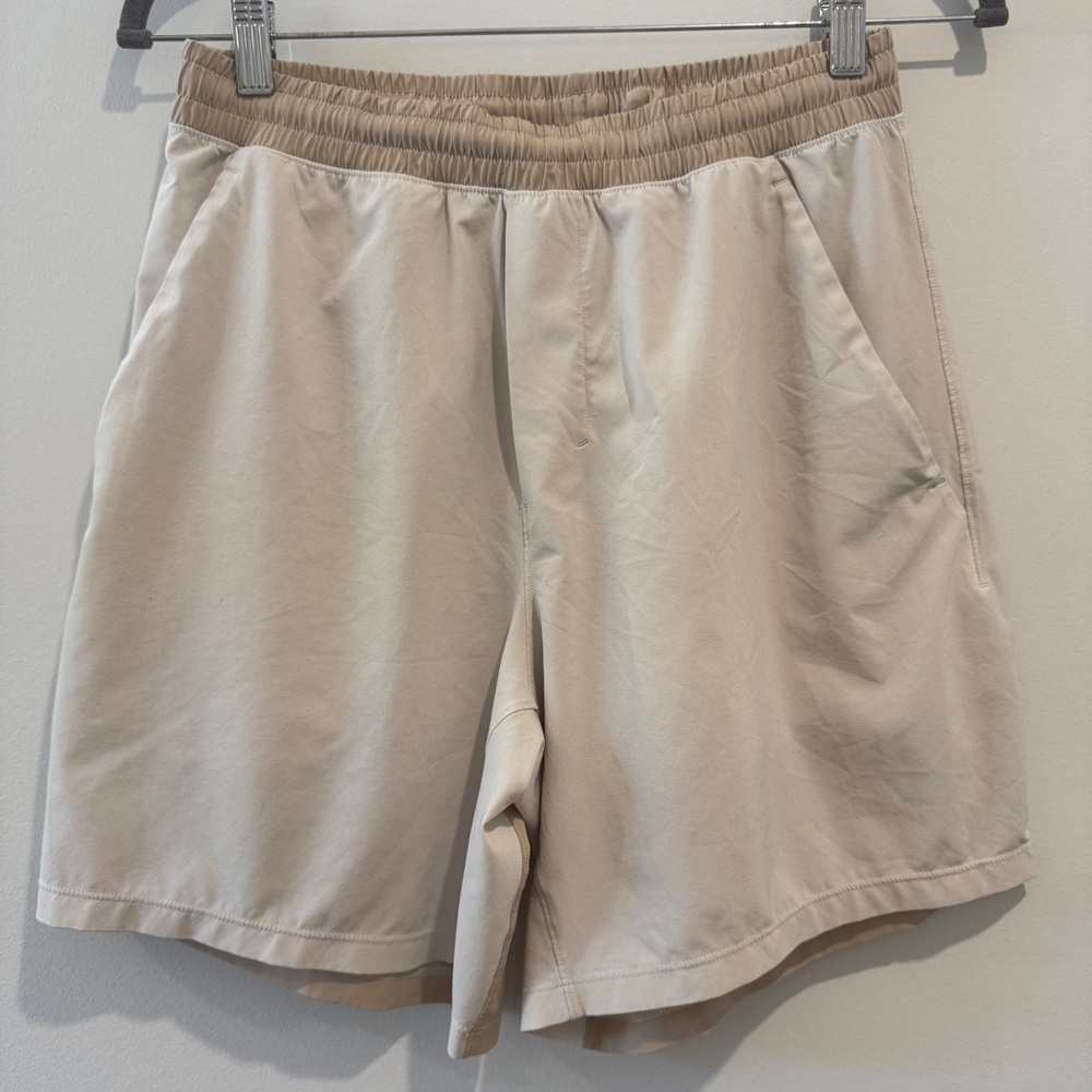 Lululemon Pace Breaker Shorts Size Medium - Picture 6 of 9
